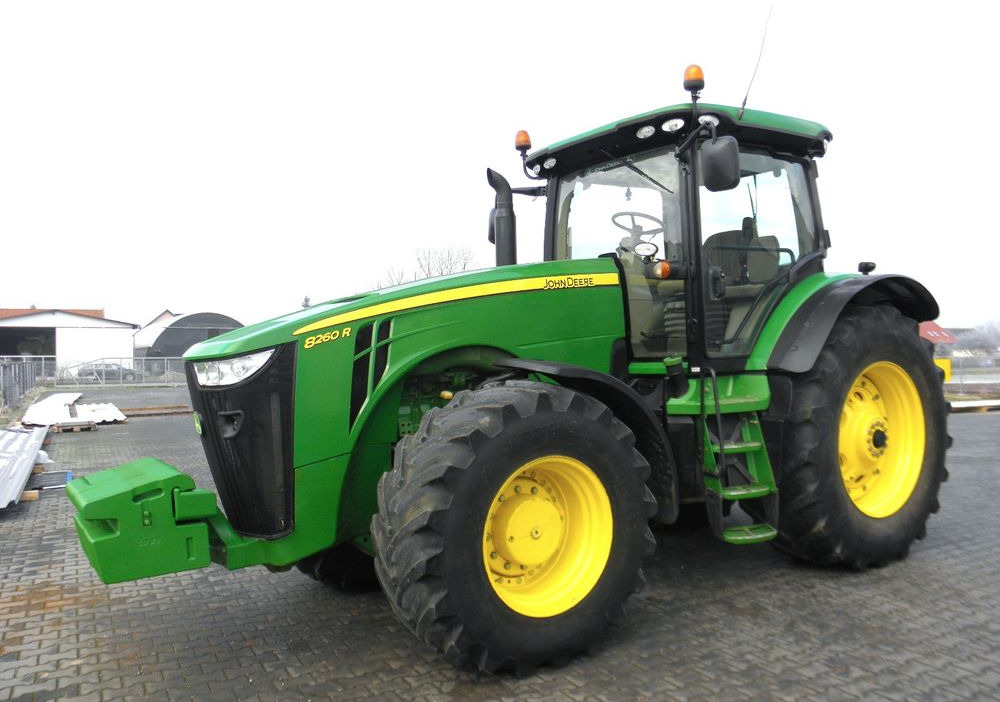 John Deere 8260R 2014 Rok, Skrzynia POWERSHIFT ,9200 mtg, Nie Malowany, Stan Idealny - Трактор: фото 1 John Deere 8260R 2014 Rok, Skrzynia POWERSHIFT ,9200 mtg, Nie Malowany, Stan Idealny - Трактор: фото 1