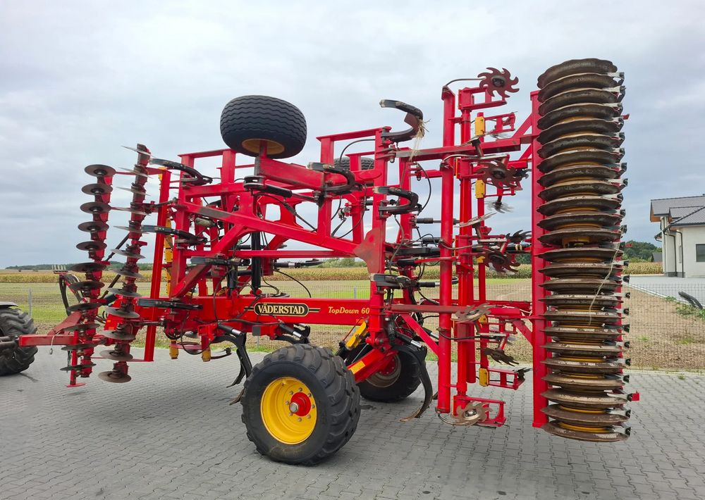 Väderstad TOPDOWN 600 2015 Rok, Nie Malowany , Stan Bardzo Dobry - Техника для обработки почвы: фото 3 Väderstad TOPDOWN 600 2015 Rok, Nie Malowany , Stan Bardzo Dobry - Техника для обработки почвы: фото 3