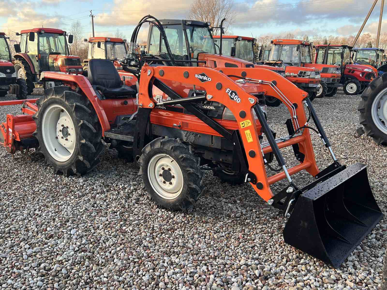 Kubota GL25 - Минитрактор: фото 1 Kubota GL25 - Минитрактор: фото 1