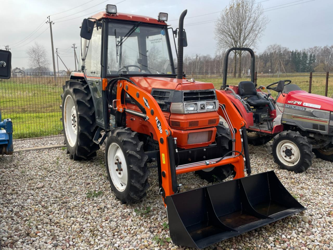 Kubota GL53 - Гусеничный трактор: фото 2 Kubota GL53 - Гусеничный трактор: фото 2