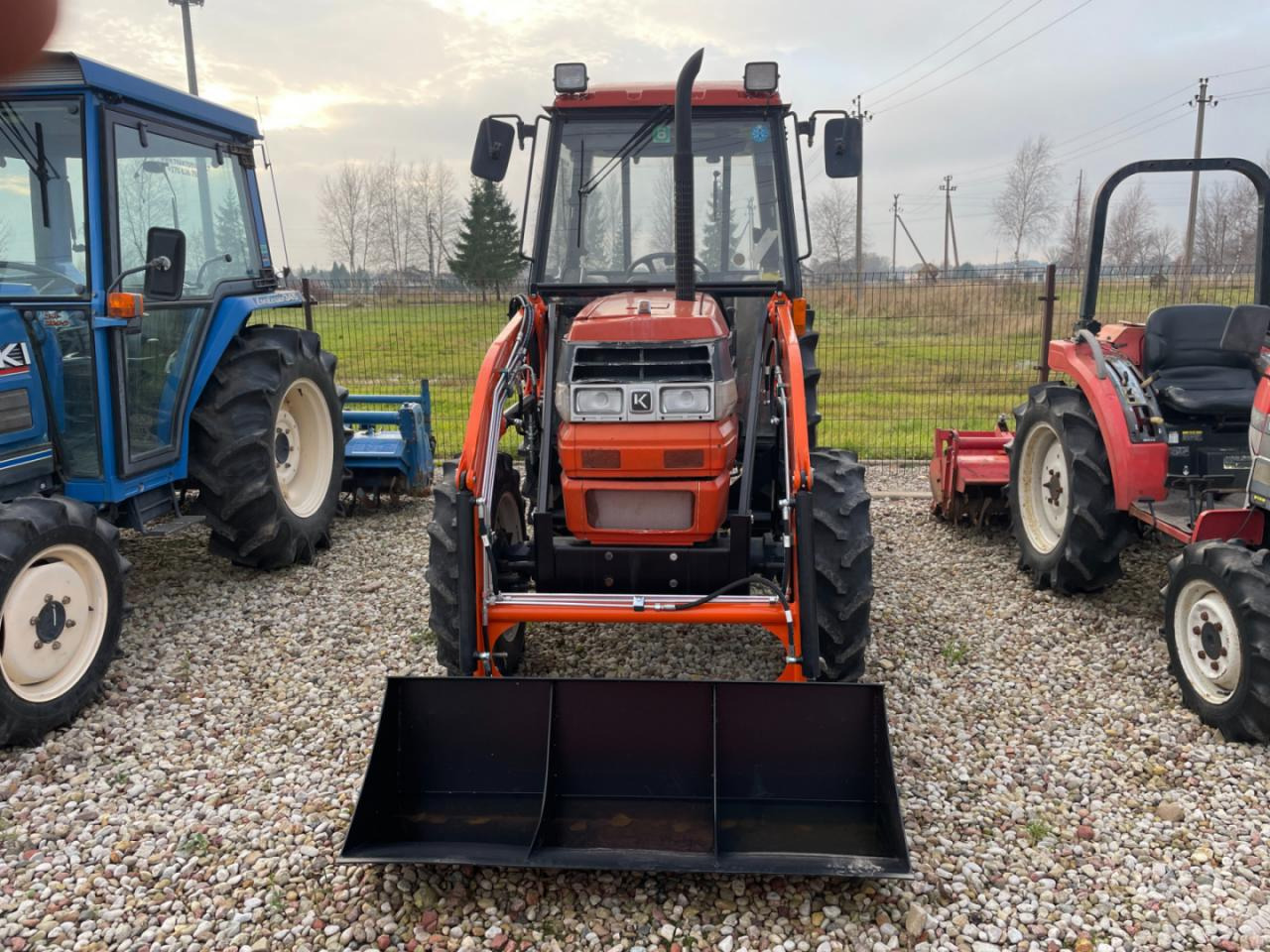 Kubota GL53 - Гусеничный трактор: фото 3 Kubota GL53 - Гусеничный трактор: фото 3