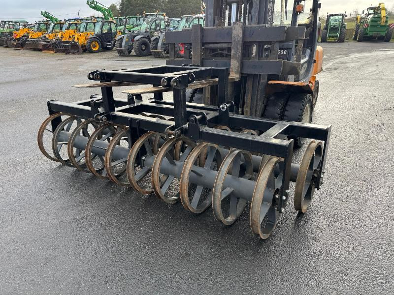 ETR ETR GC CH SEM3 - Полевой каток: фото 1 ETR ETR GC CH SEM3 - Полевой каток: фото 1