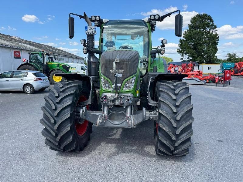 FENDT 724 PROFI PLUS - Трактор: фото 2 FENDT 724 PROFI PLUS - Трактор: фото 2