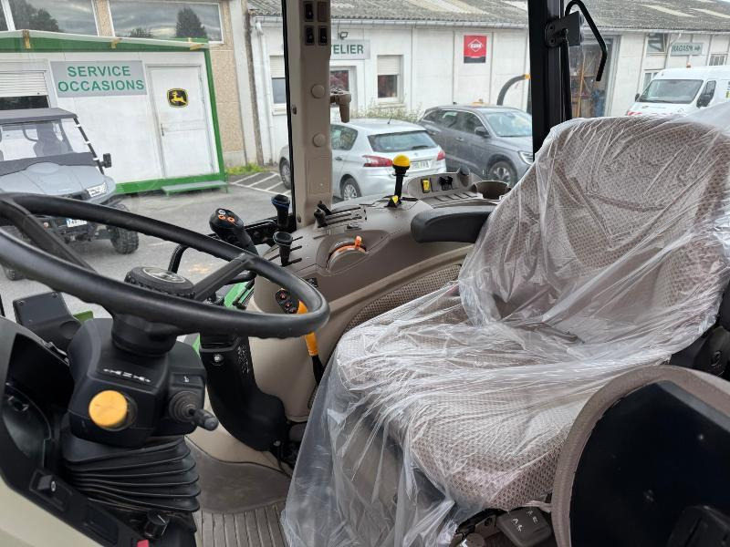 Трактор JOHN DEERE 5090M: фото 10 Трактор JOHN DEERE 5090M: фото 10