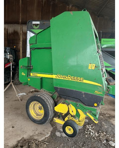 JOHN DEERE 592 - Пресс-подборщик рулонный: фото 1 JOHN DEERE 592 - Пресс-подборщик рулонный: фото 1