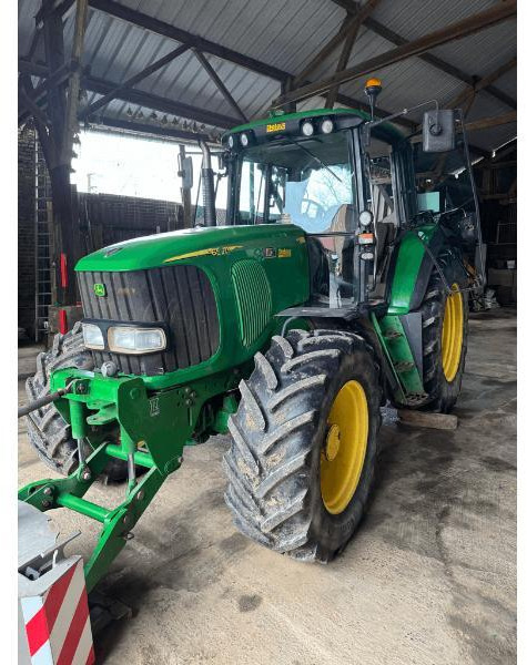 JOHN DEERE 6520 - Трактор: фото 1 JOHN DEERE 6520 - Трактор: фото 1