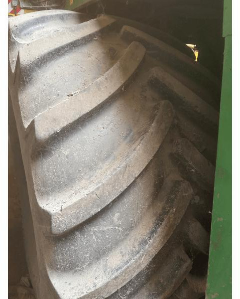 Кормоуборочный комбайн JOHN DEERE 7400 4RM: фото 11 Кормоуборочный комбайн JOHN DEERE 7400 4RM: фото 11