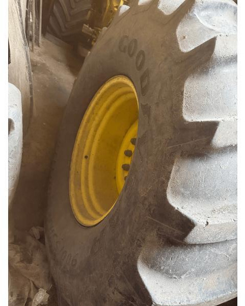 Кормоуборочный комбайн JOHN DEERE 7400 4RM: фото 7 Кормоуборочный комбайн JOHN DEERE 7400 4RM: фото 7