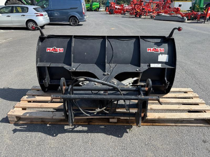 MAGSI LNAF 210 - Отвал для снега: фото 4 MAGSI LNAF 210 - Отвал для снега: фото 4