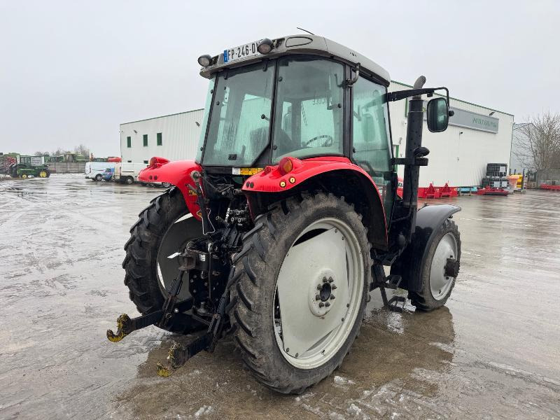 MASSEY-FERGUSON 5460 - Трактор: фото 5 MASSEY-FERGUSON 5460 - Трактор: фото 5