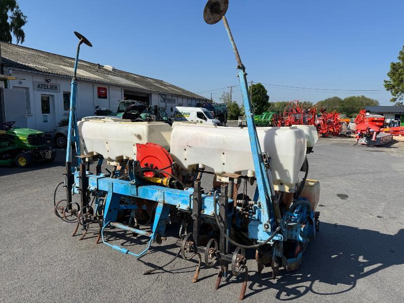 MONOSEM NG 6R - Сеялка точного высева: фото 1 MONOSEM NG 6R - Сеялка точного высева: фото 1