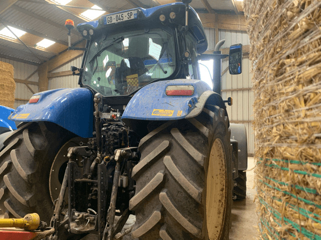 NEW-HOLLAND T7.215S - Трактор: фото 2 NEW-HOLLAND T7.215S - Трактор: фото 2