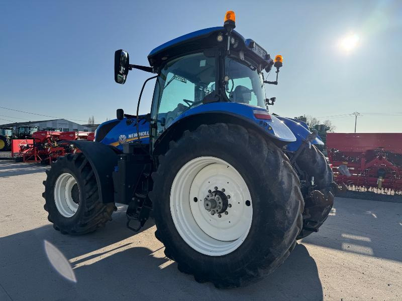 NEW-HOLLAND T7.260 PC - Трактор: фото 2 NEW-HOLLAND T7.260 PC - Трактор: фото 2