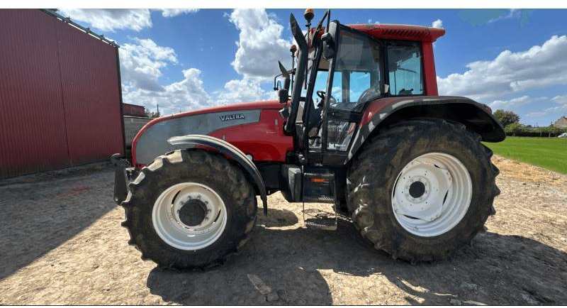 VALTRA T160 - Трактор: фото 1 VALTRA T160 - Трактор: фото 1