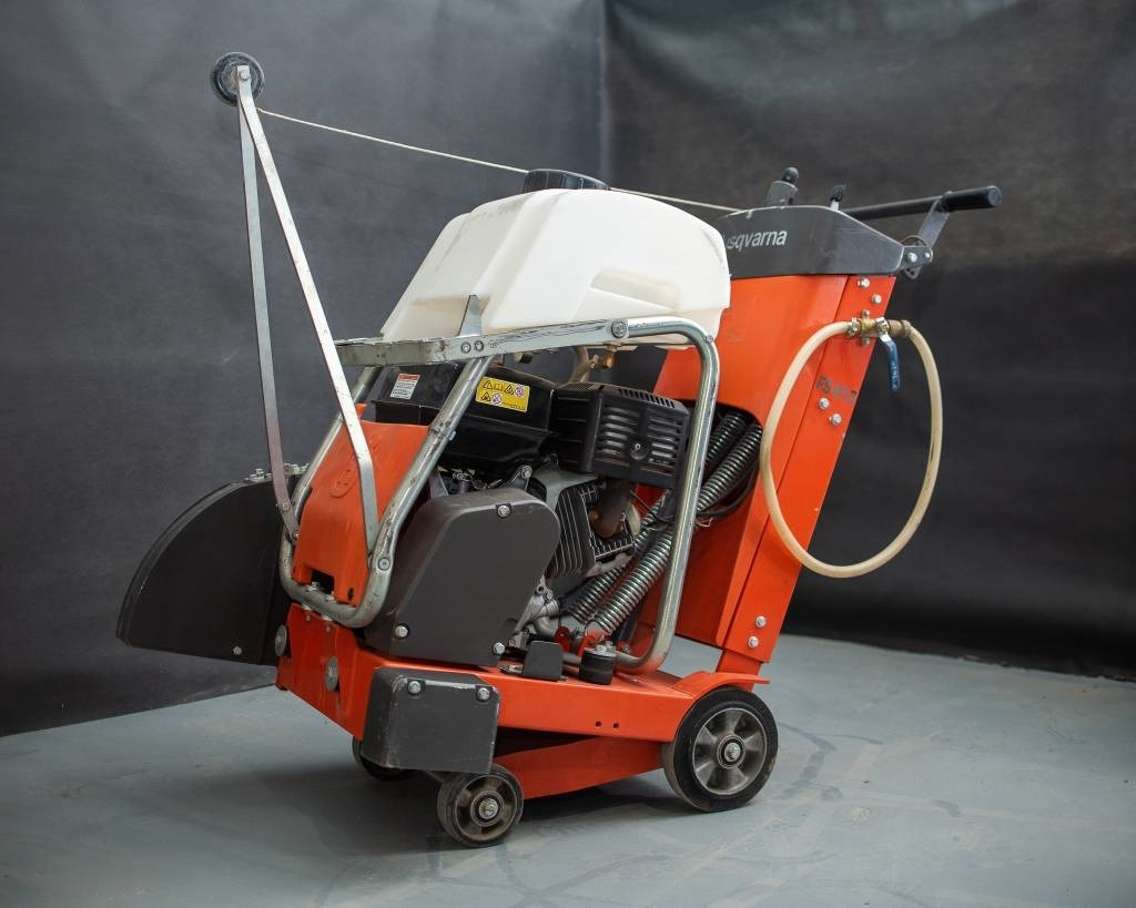 Husqvarna FS413 - Асфальтоукладочная техника: фото 2 Husqvarna FS413 - Асфальтоукладочная техника: фото 2