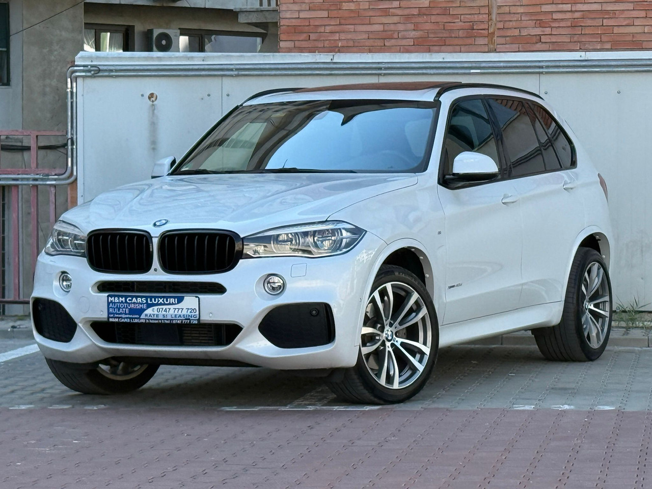 BMW X5 4.0 XDRIVE M PAKET - Внедорожник: фото 2 BMW X5 4.0 XDRIVE M PAKET - Внедорожник: фото 2