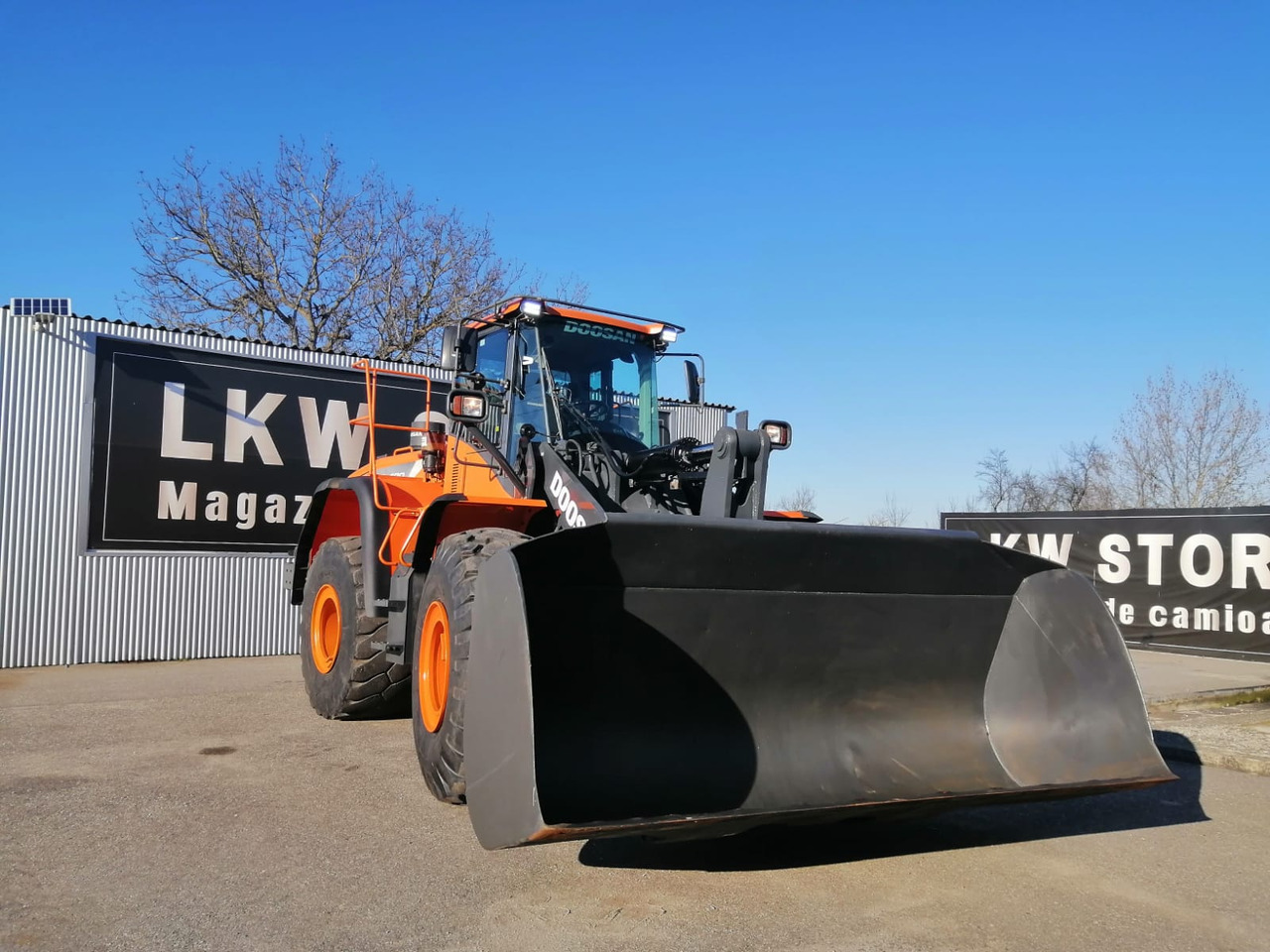 Doosan DL 420-5 Front End Loader, TOP!!! - Колёсный погрузчик: фото 1 Doosan DL 420-5 Front End Loader, TOP!!! - Колёсный погрузчик: фото 1