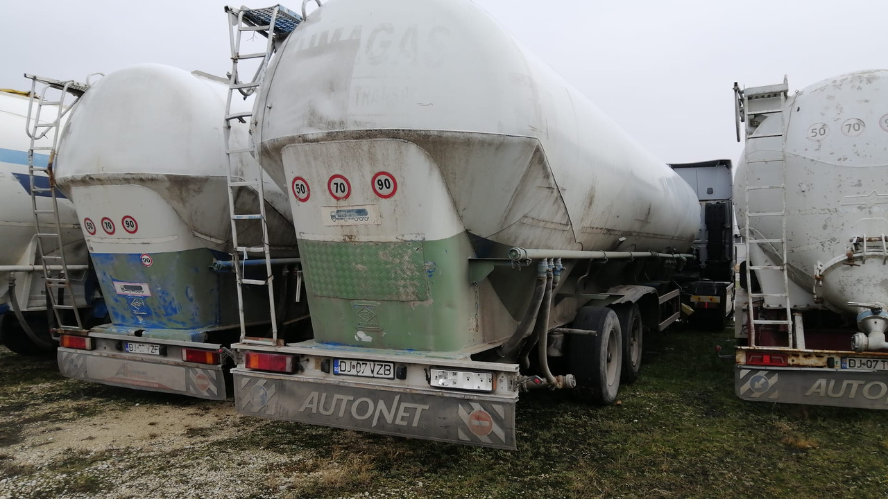 FELDBINDER Tank/Silo 57,000 l 4 Compartments for Powders/Feed/Water//Liquid Fertilizer/etc. - Полуприцеп цистерна для сыпучих грузов: фото 1 FELDBINDER Tank/Silo 57,000 l 4 Compartments for Powders/Feed/Water//Liquid Fertilizer/etc. - Полуприцеп цистерна для сыпучих грузов: фото 1