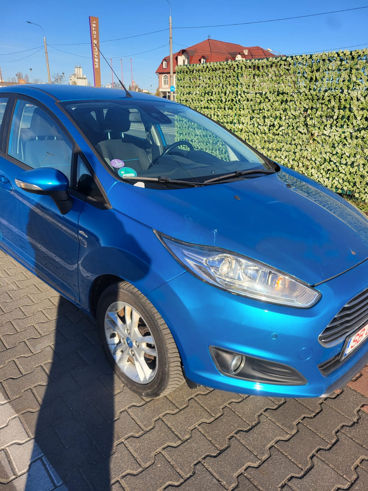 FORD FIESTA - Седан: фото 2 FORD FIESTA - Седан: фото 2