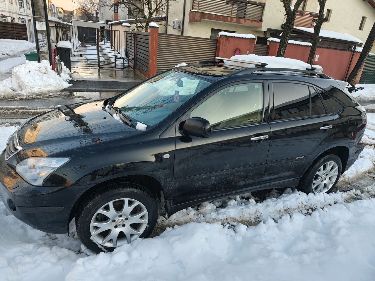 Lexus RX 400H - Внедорожник: фото 4 Lexus RX 400H - Внедорожник: фото 4