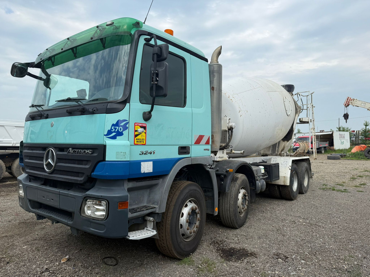 MERCEDES BENZ 3241 CONCRETE MIXER - Автобетоносмеситель: фото 2 MERCEDES BENZ 3241 CONCRETE MIXER - Автобетоносмеситель: фото 2