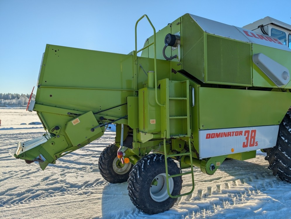CLAAS Dominator 38s - Зерноуборочный комбайн: фото 5 CLAAS Dominator 38s - Зерноуборочный комбайн: фото 5