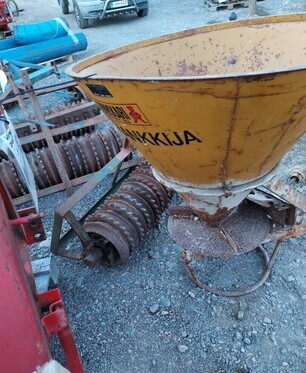 Junkkari Pintalevitin - Viska - Keskipakolevitin - Разбрасыватель удобрений: фото 2 Junkkari Pintalevitin - Viska - Keskipakolevitin - Разбрасыватель удобрений: фото 2
