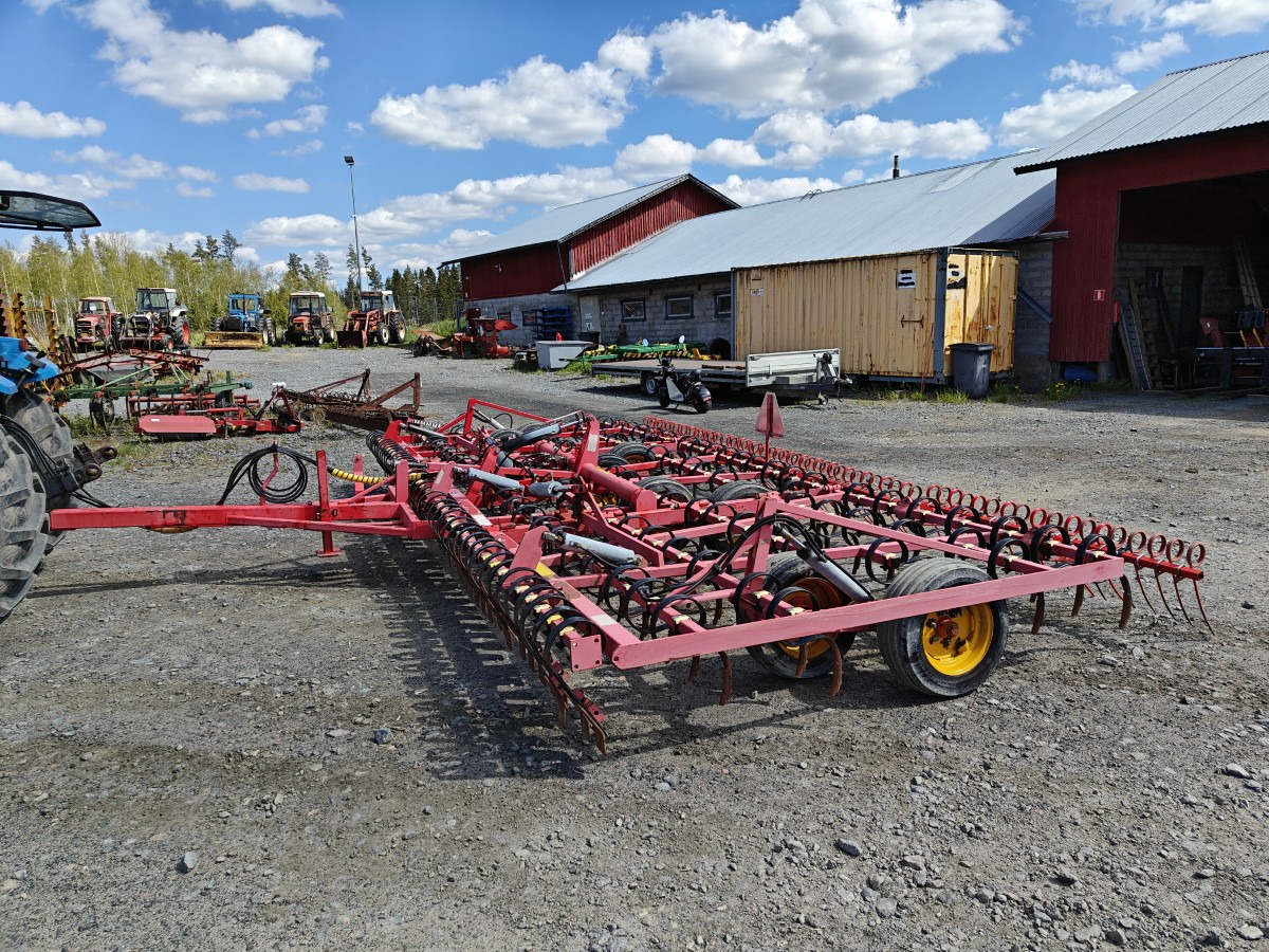 VÄDERSTAD NZE 700cm äes - VIDEO - Борона: фото 4 VÄDERSTAD NZE 700cm äes - VIDEO - Борона: фото 4