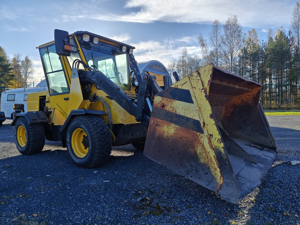 Wille 445 - Коммунальный трактор: фото 5 Wille 445 - Коммунальный трактор: фото 5