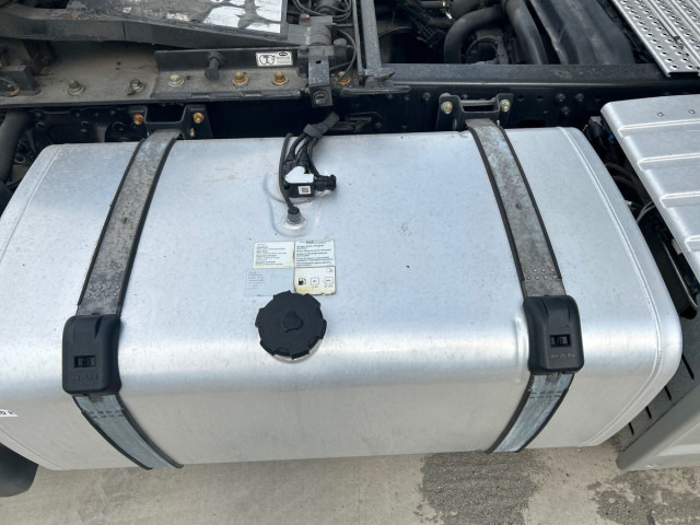 MAN TGX 18.470 4x2 LL SA, Hubsattel, Retarder - Тягач: фото 5 MAN TGX 18.470 4x2 LL SA, Hubsattel, Retarder - Тягач: фото 5
