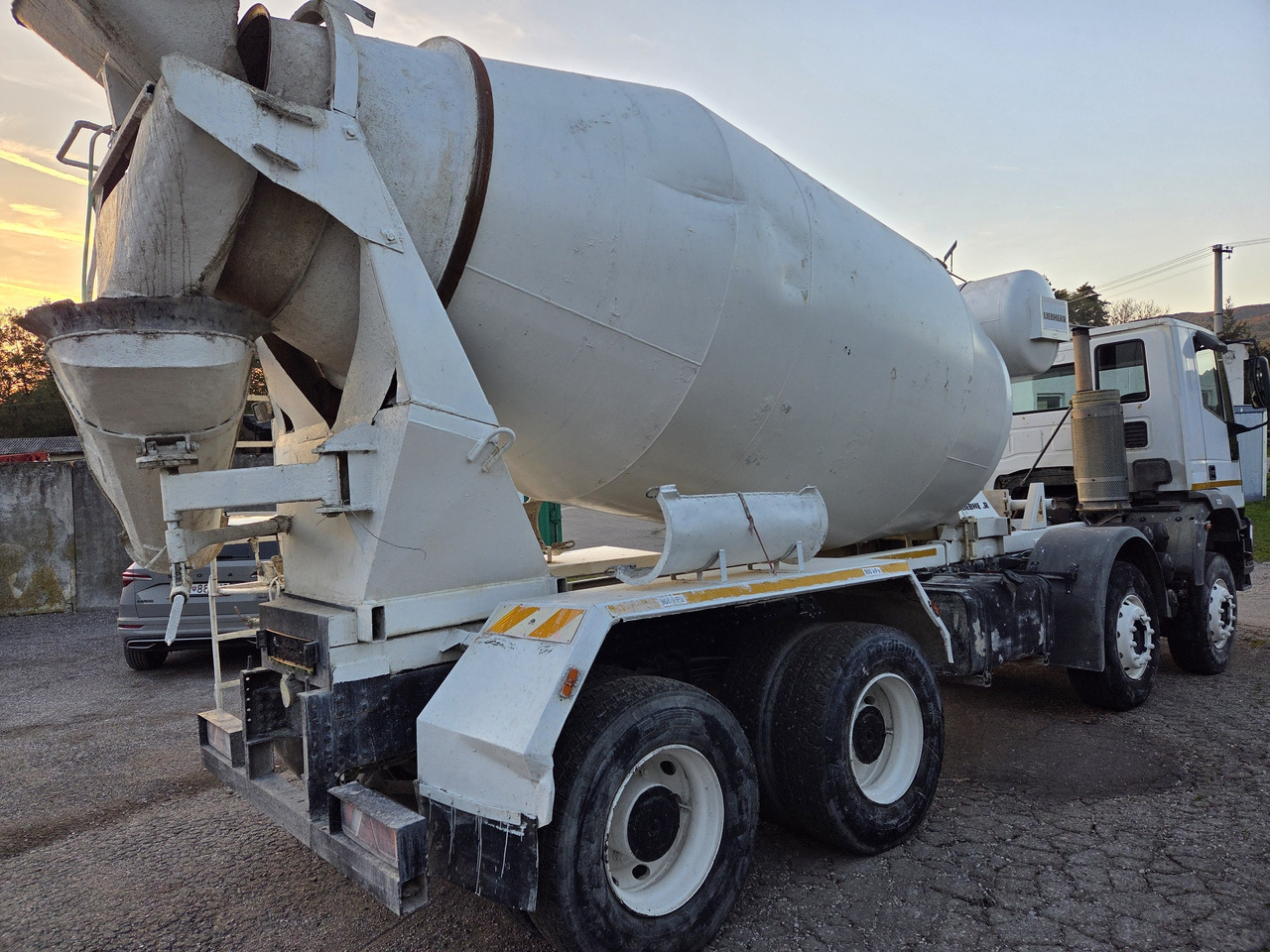 IVECO EURO TRAKKER MP340E35HB 8x4 MIX (chassis ) - Автобетоносмеситель: фото 4 IVECO EURO TRAKKER MP340E35HB 8x4 MIX (chassis ) - Автобетоносмеситель: фото 4