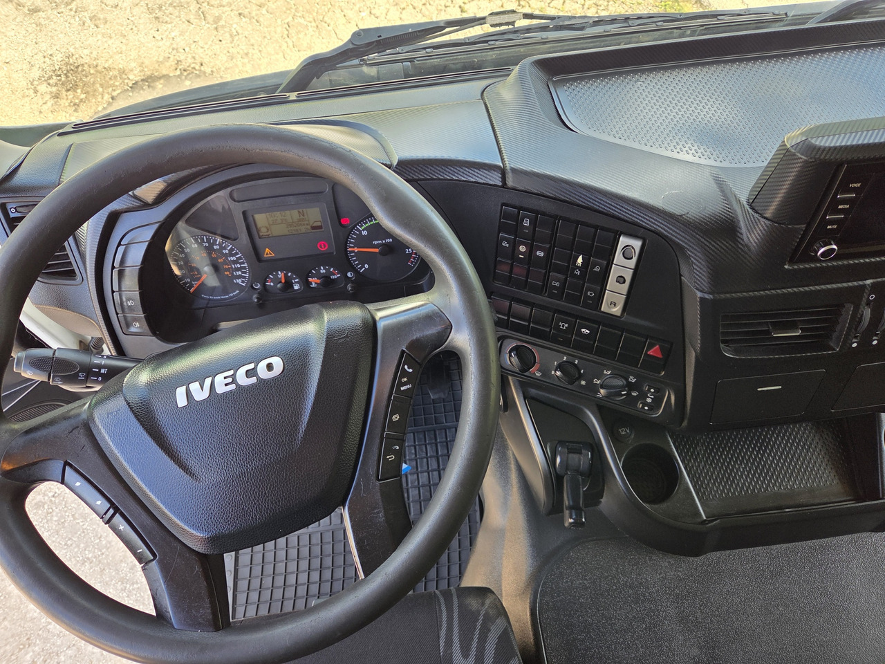 IVECO - Грузовик-шасси: фото 5 IVECO - Грузовик-шасси: фото 5