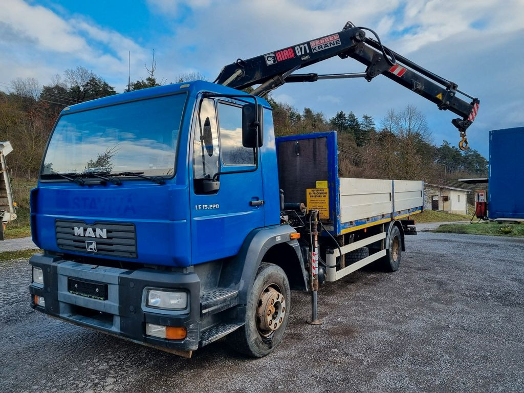 MAN M2000 15.225 + HR HIAB 071 - Автоманипулятор, Грузовик бортовой/ Платформа: фото 1 MAN M2000 15.225 + HR HIAB 071 - Автоманипулятор, Грузовик бортовой/ Платформа: фото 1