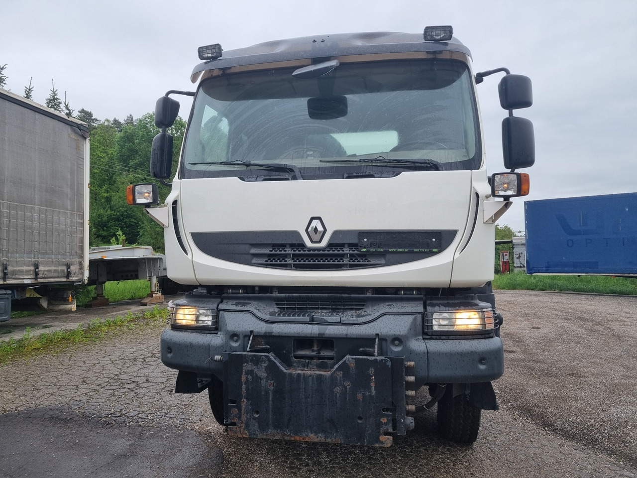 RENAULT KERAX 32.460 6x6 S1 sklápač EURO5 - Самосвал: фото 2 RENAULT KERAX 32.460 6x6 S1 sklápač EURO5 - Самосвал: фото 2