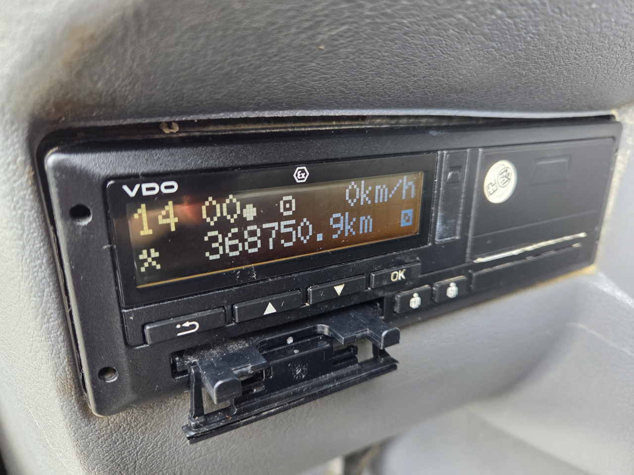 Грузовик-цистерна для транспортировки топлива RENAULT MIDLUM 180.10 diesel tanker + dispensing + print: фото 10 Грузовик-цистерна для транспортировки топлива RENAULT MIDLUM 180.10 diesel tanker + dispensing + print: фото 10