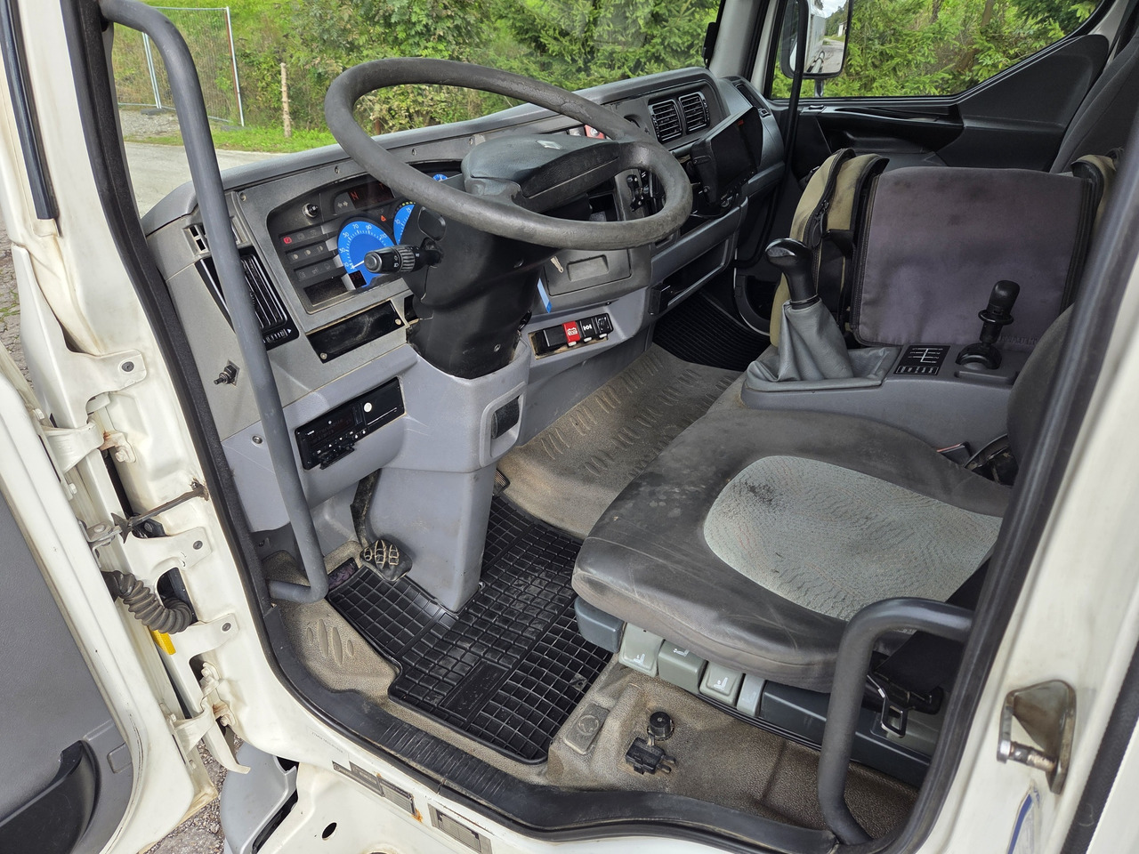 Грузовик-цистерна для транспортировки топлива RENAULT MIDLUM 180.10 diesel tanker + dispensing + print: фото 7 Грузовик-цистерна для транспортировки топлива RENAULT MIDLUM 180.10 diesel tanker + dispensing + print: фото 7