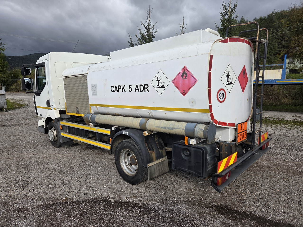 Грузовик-цистерна для транспортировки топлива RENAULT MIDLUM 180.10 diesel tanker + dispensing + print: фото 6 Грузовик-цистерна для транспортировки топлива RENAULT MIDLUM 180.10 diesel tanker + dispensing + print: фото 6