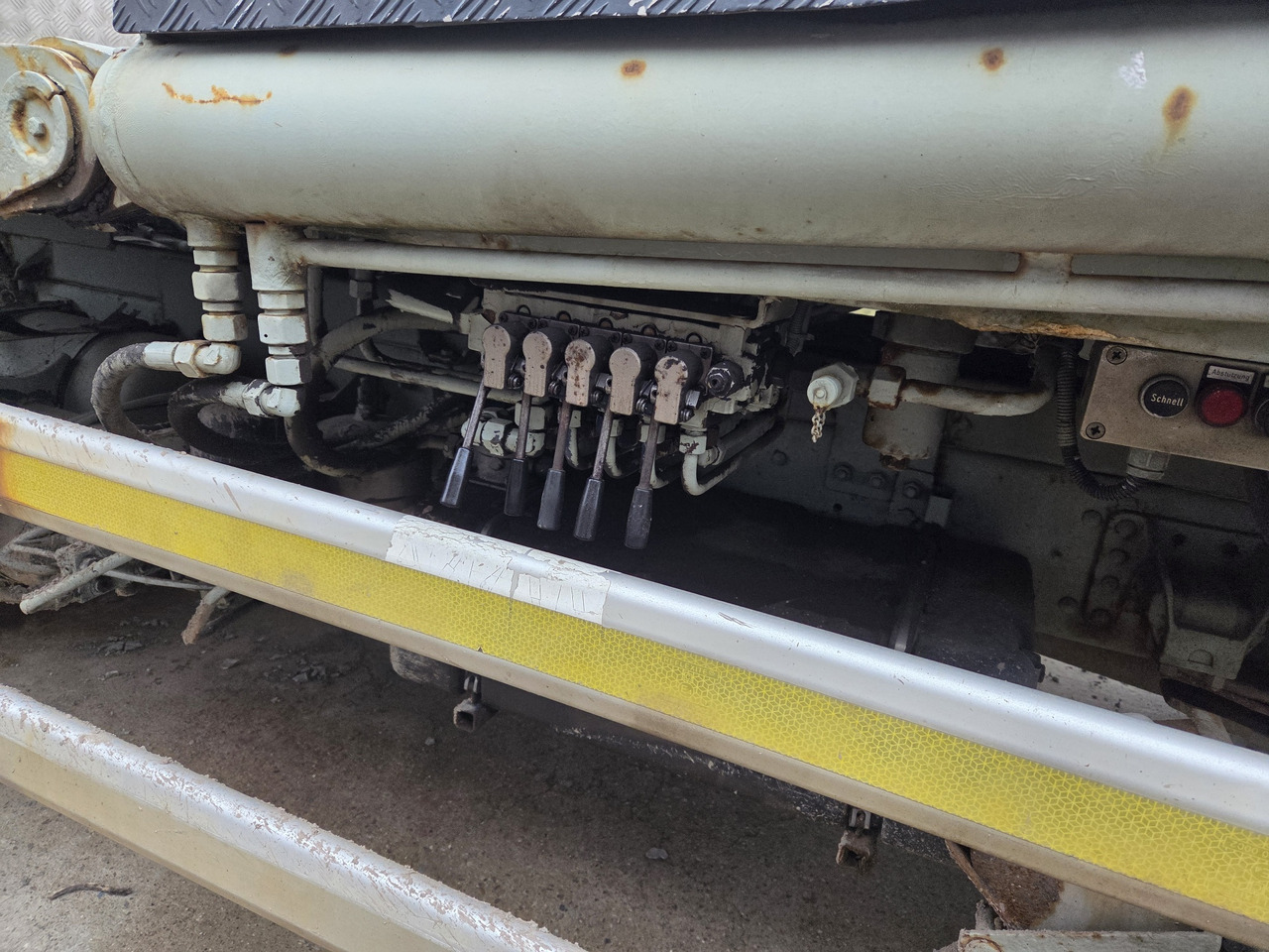 Портальный бункеровоз VOLVO FL6 - 250 chain container system telescop: фото 15