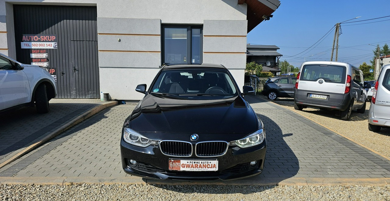 BMW SERIA 3 V (F30/F31/F34) BMW SERIA 3 BMW 330D xDrive ładny stan 4x4 sedan - Легковой автомобиль: фото 2 BMW SERIA 3 V (F30/F31/F34) BMW SERIA 3 BMW 330D xDrive ładny stan 4x4 sedan - Легковой автомобиль: фото 2