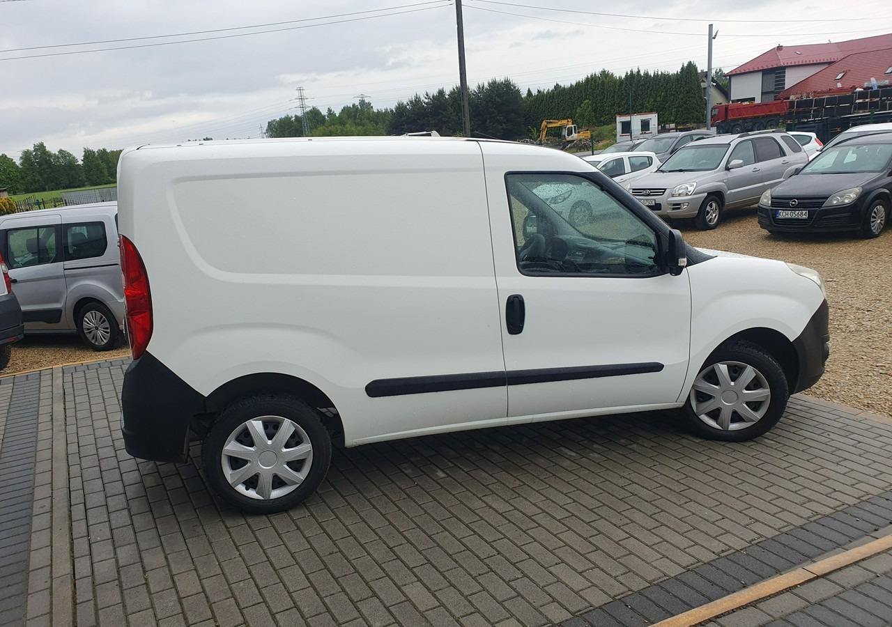 Fiat Doblo Opel Combo 1.4 Benzyna Polski Salon - Цельнометаллический фургон: фото 5 Fiat Doblo Opel Combo 1.4 Benzyna Polski Salon - Цельнометаллический фургон: фото 5