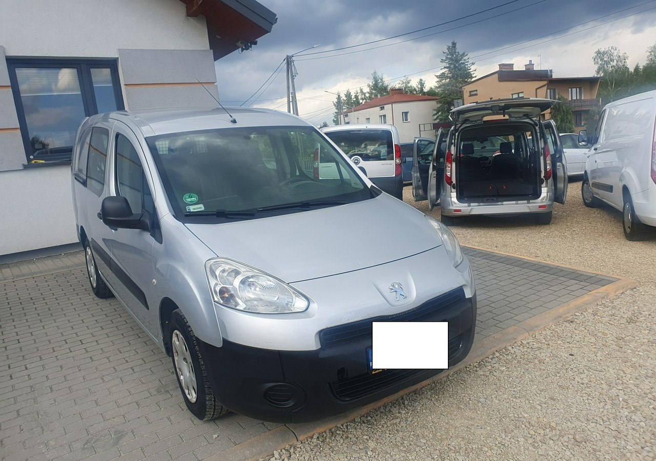 Peugeot Partner II 5 lub 2 osobowy *long * zabudowa gruau* - Легковой автомобиль: фото 4 Peugeot Partner II 5 lub 2 osobowy *long * zabudowa gruau* - Легковой автомобиль: фото 4