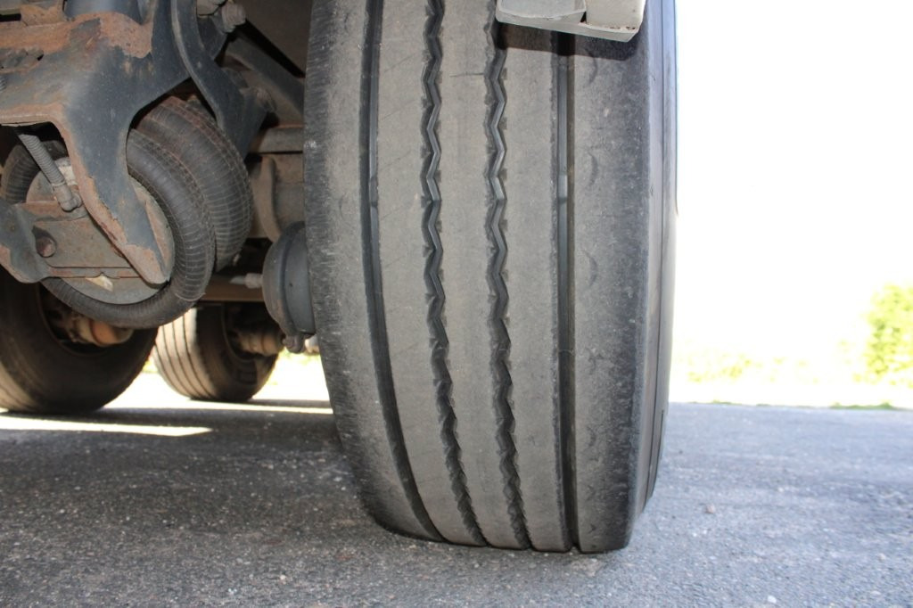 KRONE SD, ZVEDACÍ NÁPRAVA - Тентованный полуприцеп: фото 5 KRONE SD, ZVEDACÍ NÁPRAVA - Тентованный полуприцеп: фото 5