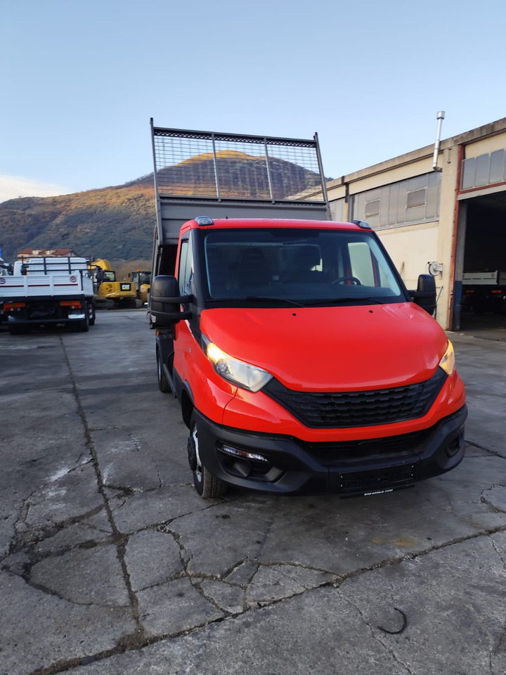 IVECO DAILY 35-120 - Малотоннажный самосвал, Грузопассажирский фургон: фото 3 IVECO DAILY 35-120 - Малотоннажный самосвал, Грузопассажирский фургон: фото 3