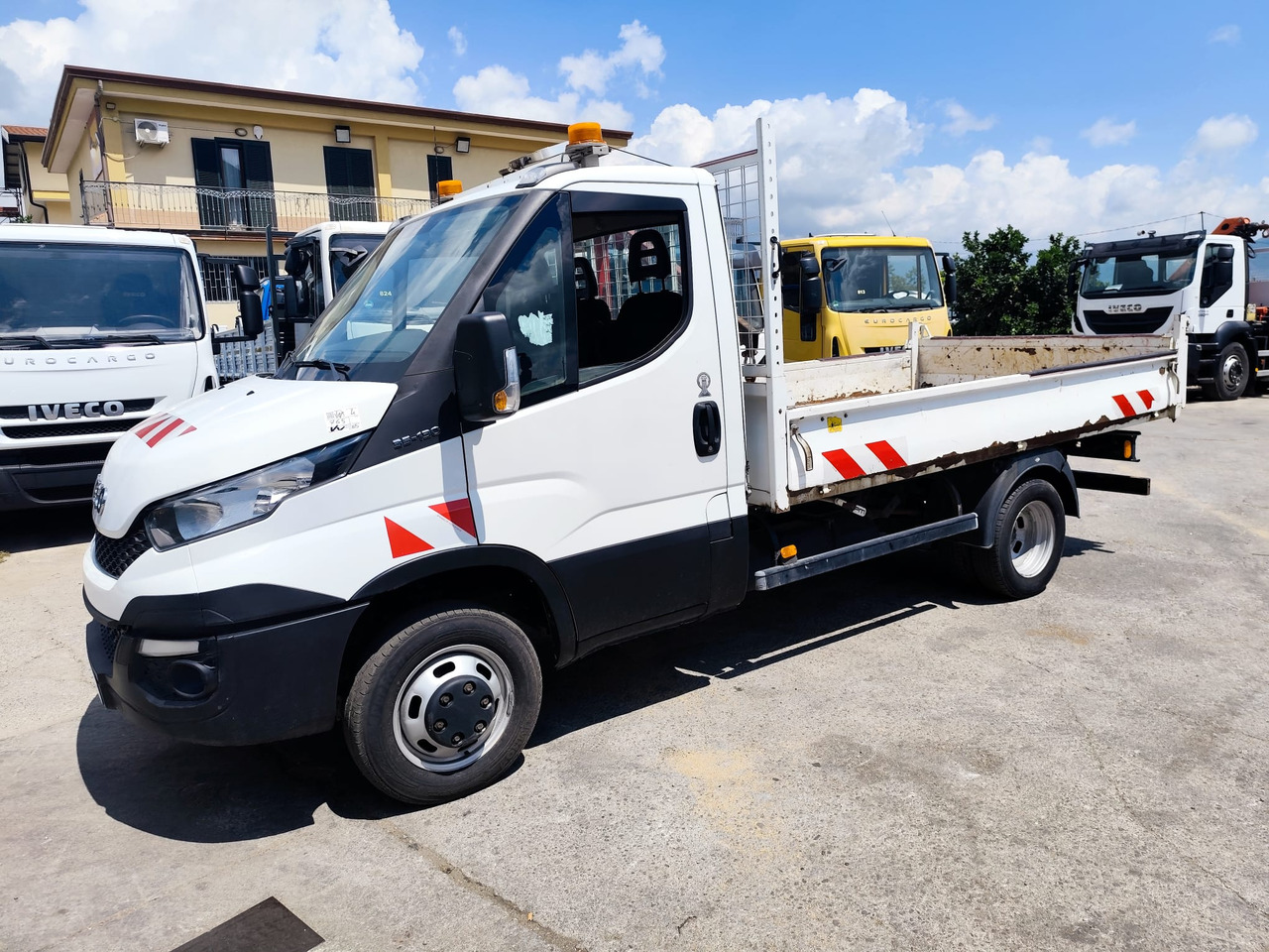 IVECO DAILY 35-130 - Малотоннажный самосвал: фото 3 IVECO DAILY 35-130 - Малотоннажный самосвал: фото 3