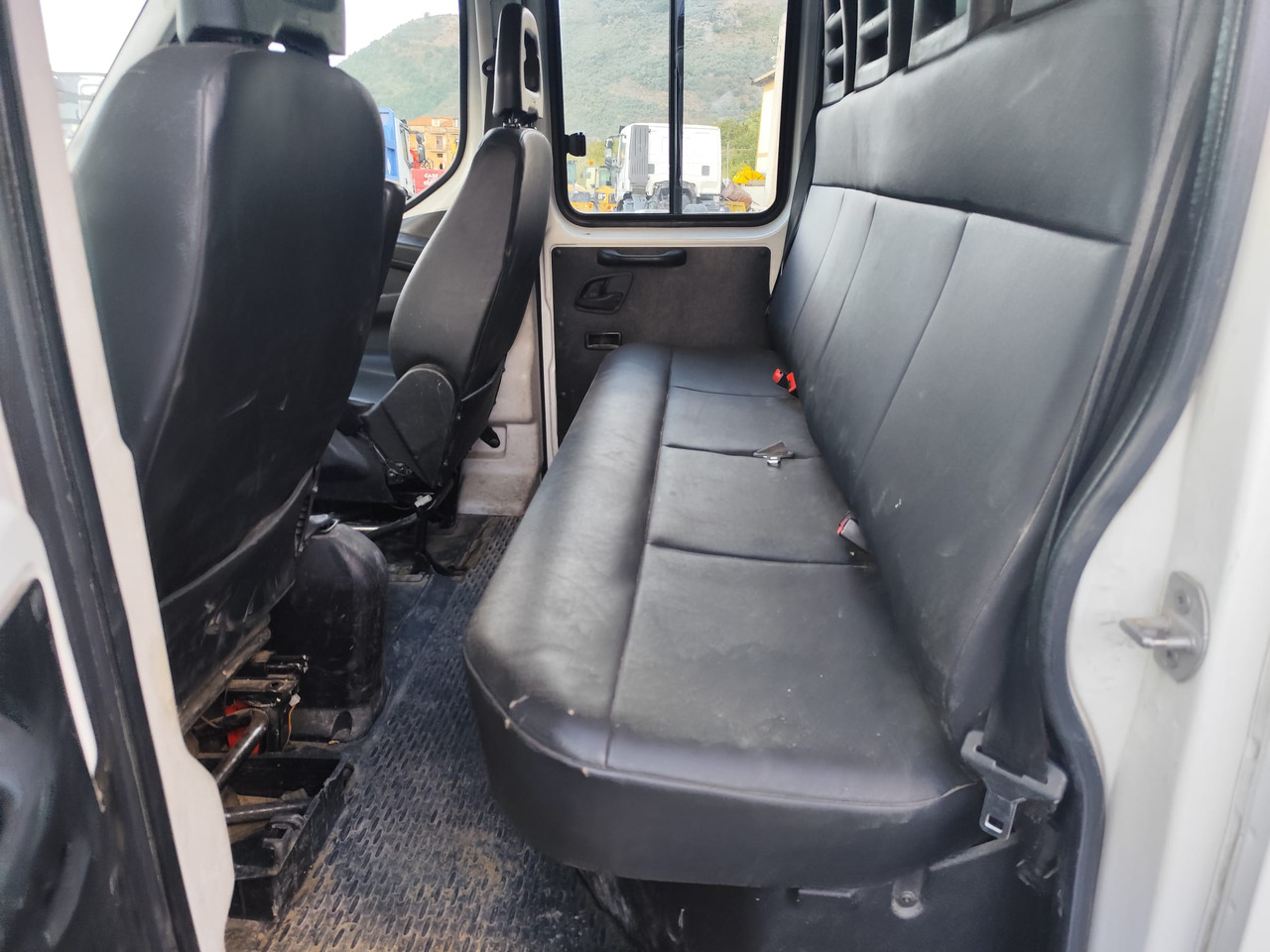 Малотоннажный самосвал IVECO DAILY 35-140: фото 35
