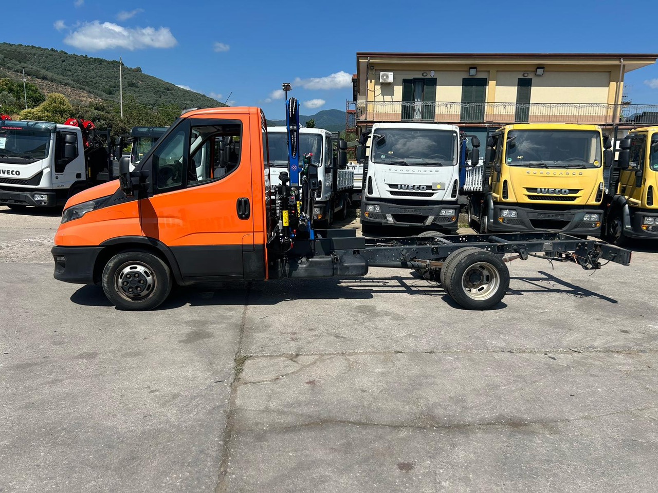 IVECO DAILY 35-140 - Автоманипулятор: фото 2 IVECO DAILY 35-140 - Автоманипулятор: фото 2