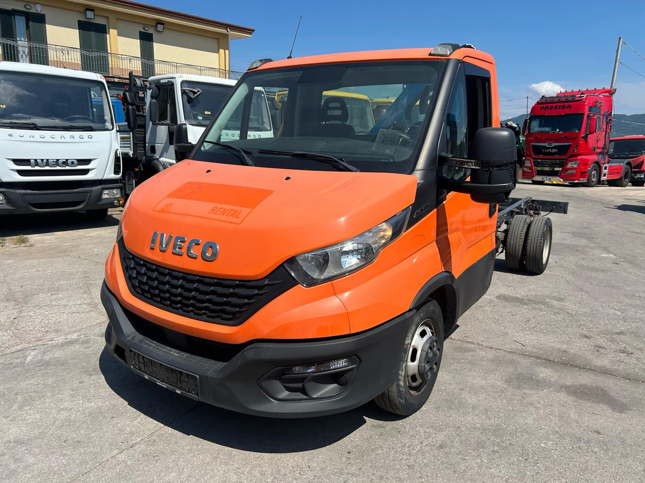 IVECO DAILY 35-140 - Автоманипулятор: фото 1 IVECO DAILY 35-140 - Автоманипулятор: фото 1