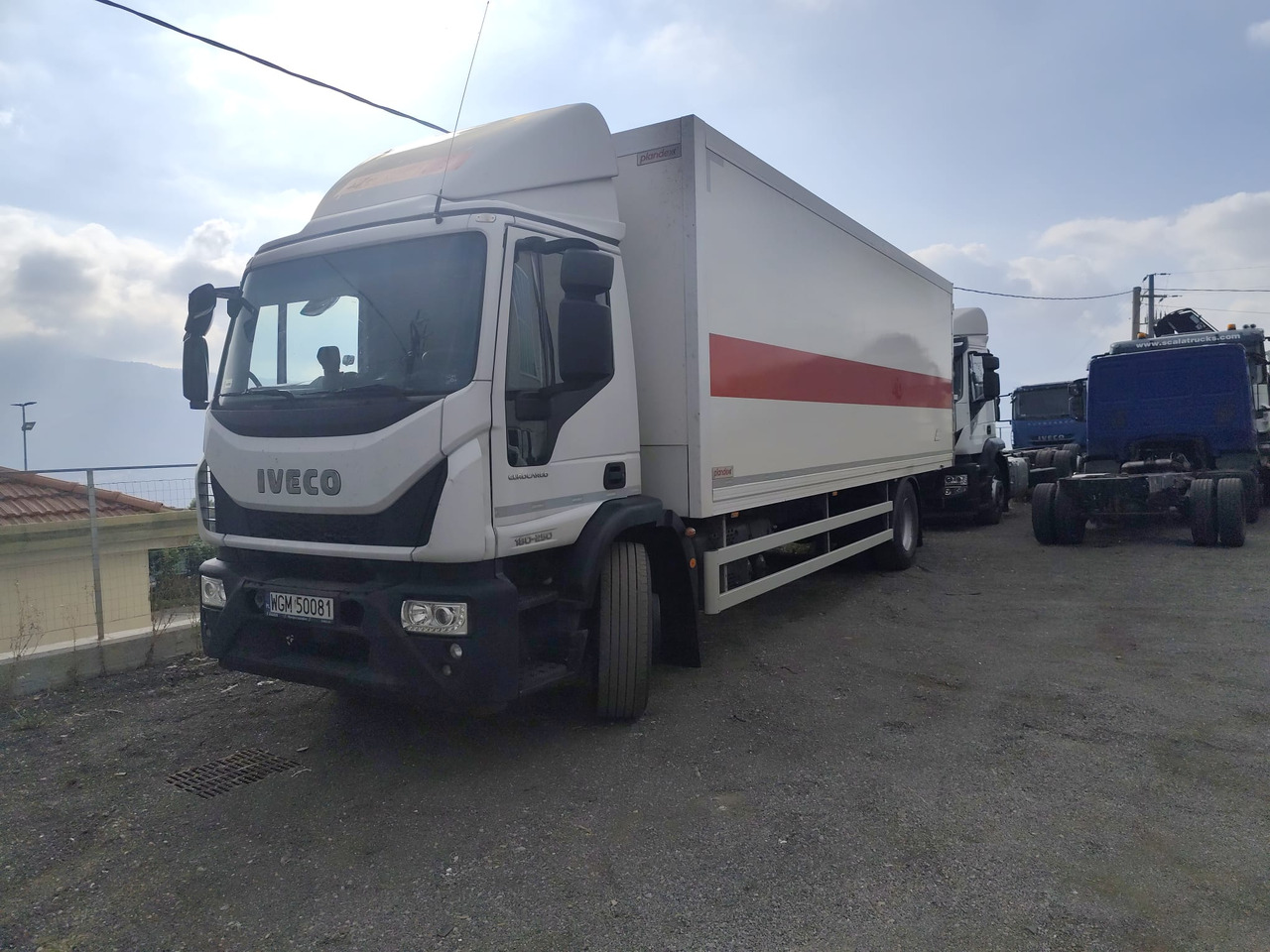 IVECO EUROCARGO 180-250 - Грузовик-шасси, Автоманипулятор: фото 1 IVECO EUROCARGO 180-250 - Грузовик-шасси, Автоманипулятор: фото 1