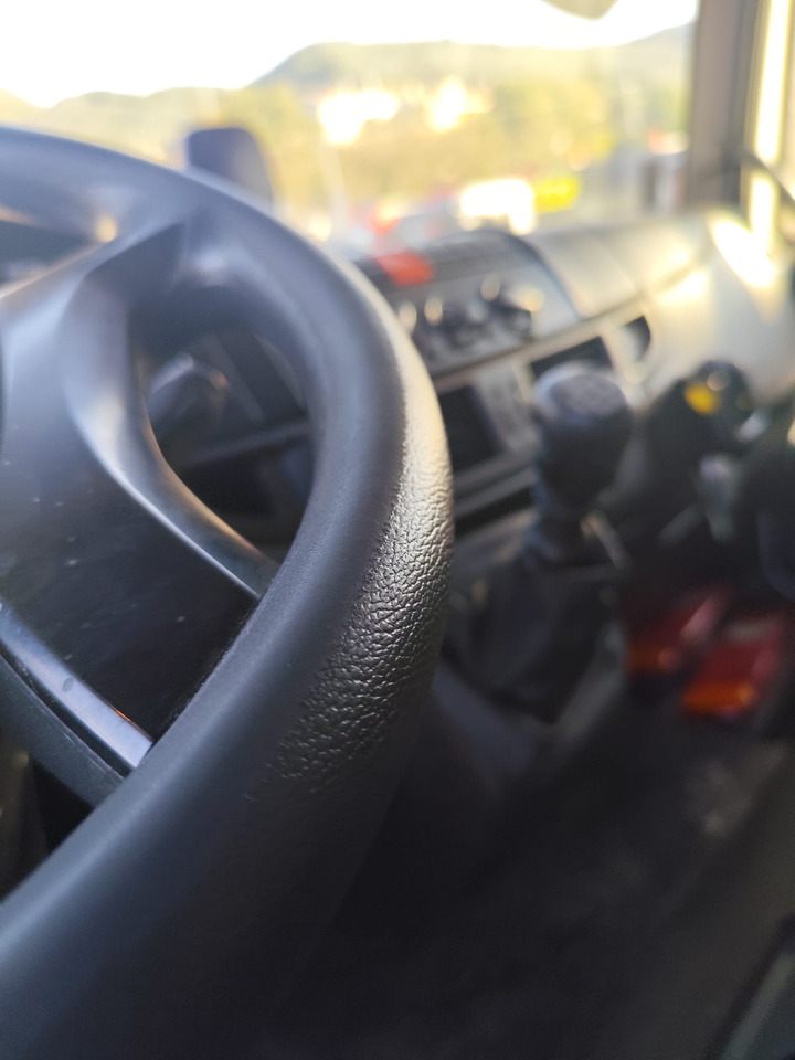 IVECO EUROCARGO 180-320 - Грузовик-шасси: фото 3 IVECO EUROCARGO 180-320 - Грузовик-шасси: фото 3