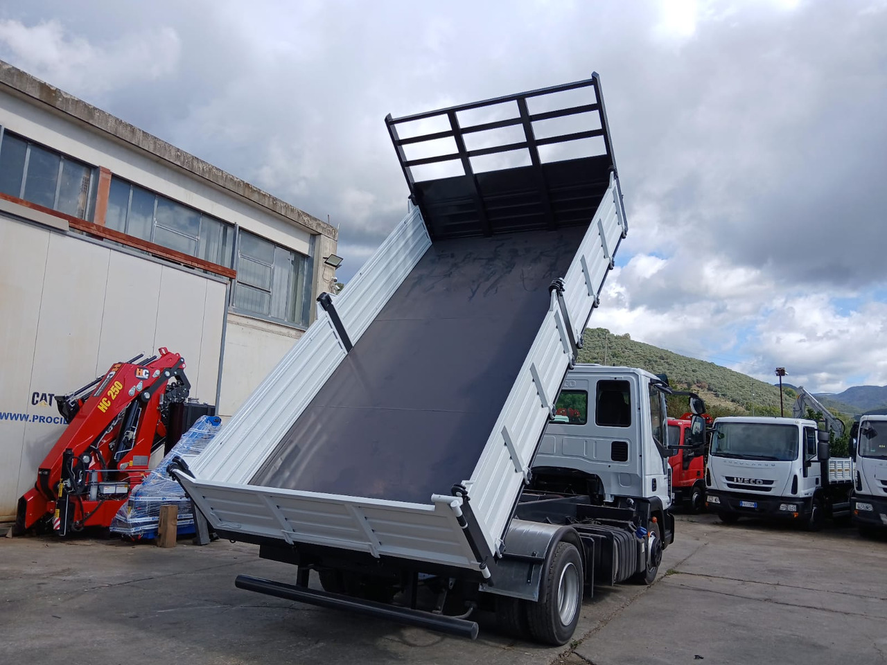 Самосвал IVECO EUROCARGO 75-210: фото 48
